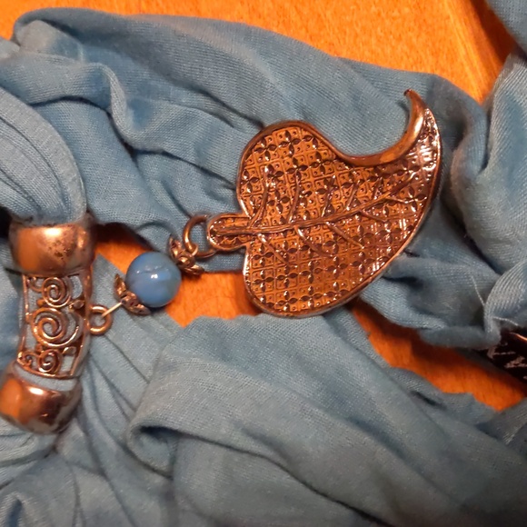 Blue with silver trinket scarf Artizan by Robin Barre - Picture 4 of 6